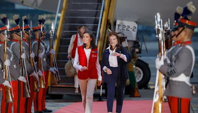 La reina Letizia aterriza en Guatemala para visibilizar el trabajo de la cooperación española