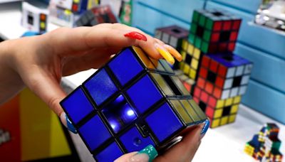 Video: 50 years later, people are still attempting to solve the Rubik’s Cube