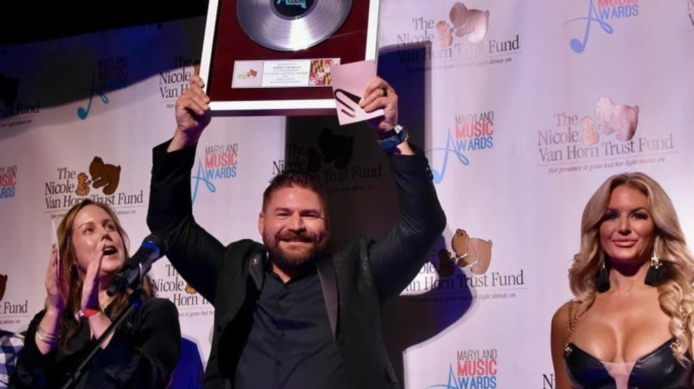 Jimmy Charles wins Country Music Artist of the Year, sang anthem at Preakness Stakes