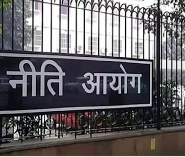 Centre reconstitutes NITI Aayog, brings in allies as special invitees