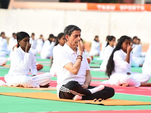 Take part in Yoga Tech Challenge, promote start-ups, T.N. Governor urges youth