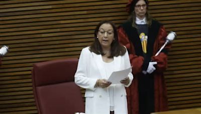 La presidenta, Llanos Massó, hace un llamamiento a la unidad de España y levanta ampollas en la oposición