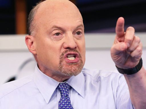 Cramer's week ahead: Labor report, plus GitLab and CrowdStrike earnings