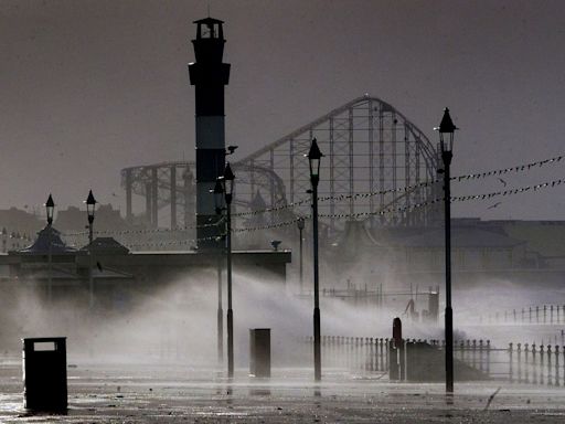 Blackpool joga na “Liga dos Campeões das coisas más” e a direita radical quer participar