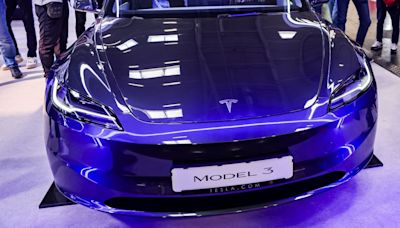 Tesla recalls more than 125,000 EVs, will issue an over-the-air software update