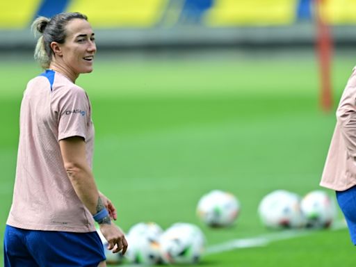 Lucy Bronze deja el Barcelona y ficha por el Chelsea