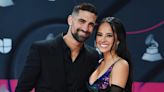 Becky G se compromete con el futbolista Sebastián Lletget