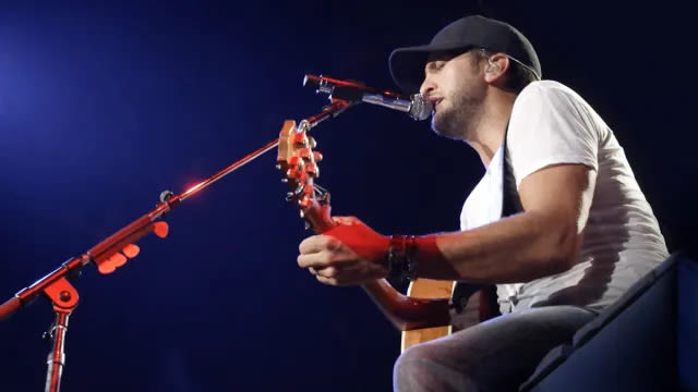 Luke Bryan: My Dirt Road Diary Season 1 Streaming: Watch & Stream Online via Amazon Prime Video