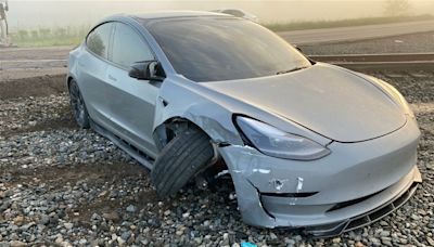 El reciente accidente que ha tenido un Tesla pone en duda la tecnología de conducción autónoma