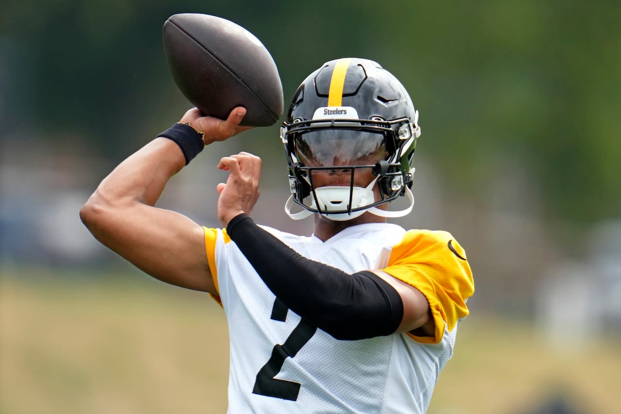 Steelers QB Competition: Justin Fields steps up, flashes deep ball with Russell Wilson out
