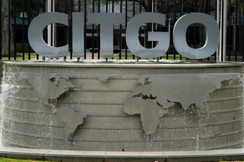 Court officer's rep reports several competitive bids in auction of Citgo parent