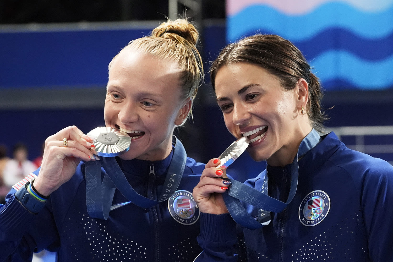 Synchronized divers Sarah Bacon and Kassidy Cook bring home 1st U.S. medals