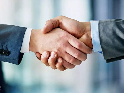 Axis Bank and Piramal Finance join hands under co-lending business