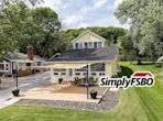 2933 W Canal Shore Dr, Le Claire IA 52753