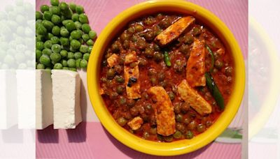 Traditional Baniya banquets had no paneer. The most exotic dish was raswali matar