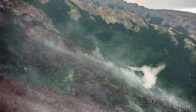 Denali National Park closed by wildfire for another day as holiday weekend looms