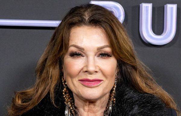 Lisa Vanderpump Announces Father’s Death, Cast Members Share Their Support