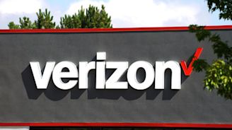 Verizon says to shed 10,400 jobs by mid next year