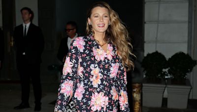 Blake Lively ose la tendance pyjama avec un ensemble fleuri