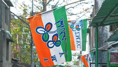 TMC showcauses two councillors of Kolkata Municipal Corporation for feud