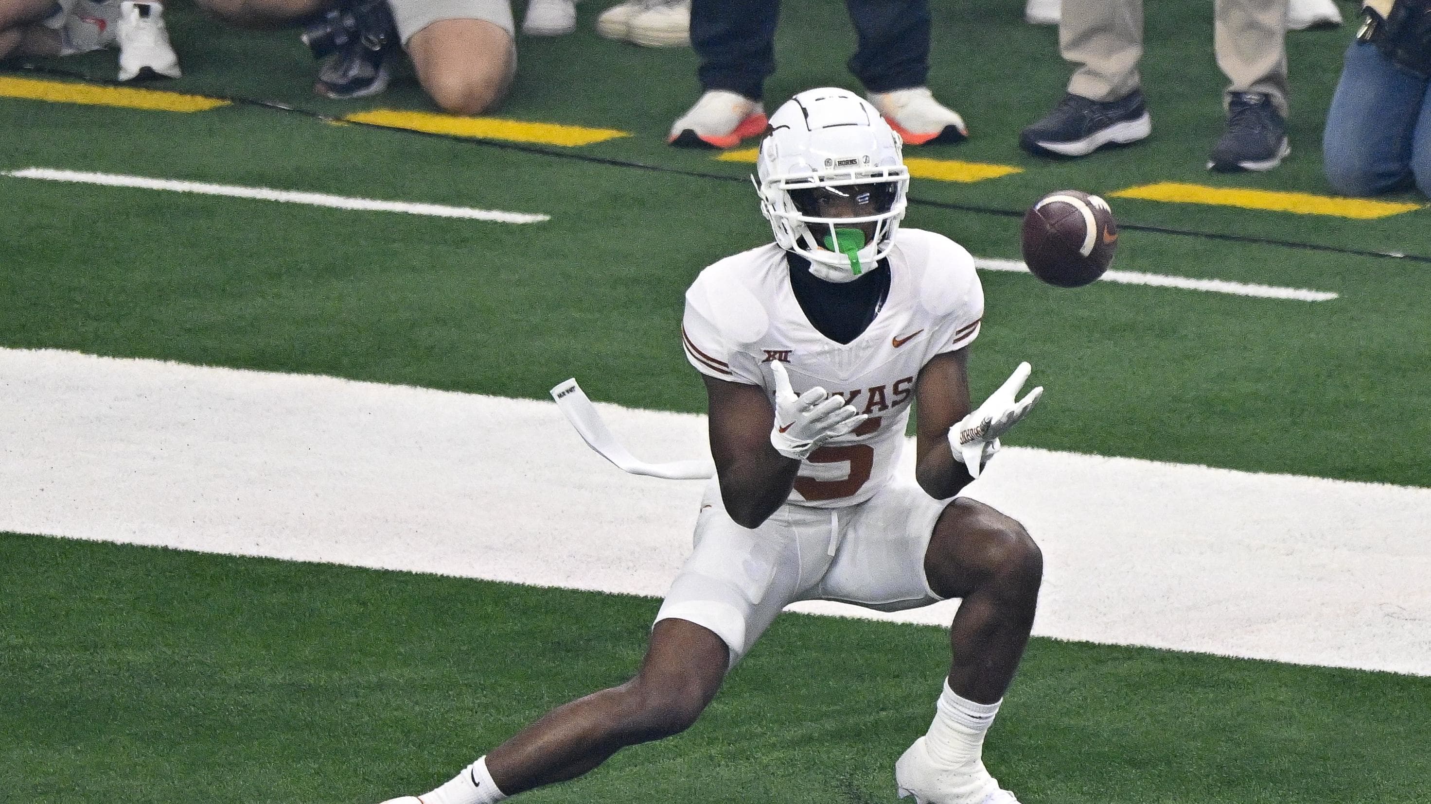 Texas Longhorns WR Adonai Mitchell Falls Out of First Round in NFL Draft