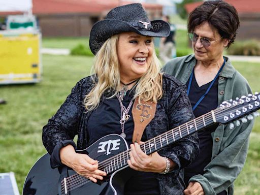 Melissa Etheridge Explains How Johnny Cash Inspired Her to Perform in Prisons: 'I Wasn't Afraid' (Exclusive)