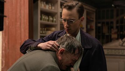 ‘Queer’ Review: Daniel Craig Shows a Whole New Side in Luca Guadagnino’s Bold and Trippy Adaptation of William S. Burroughs’ Ahead-of...