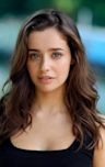 Holly Earl