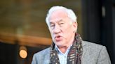 Actor Simon Callow criticises use of trigger warnings in theatre