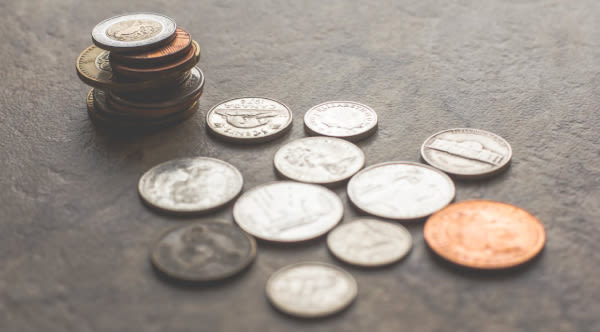 Man Returns Rare Coins Bought at Family Yard Sale, Leaving a Heartfelt Message