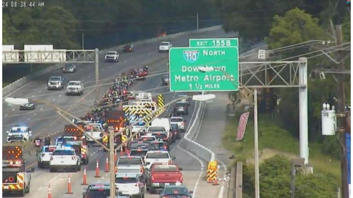 Report: Half a dozen motorcycles crash in Baton Rouge, closes lanes on I-10 WB