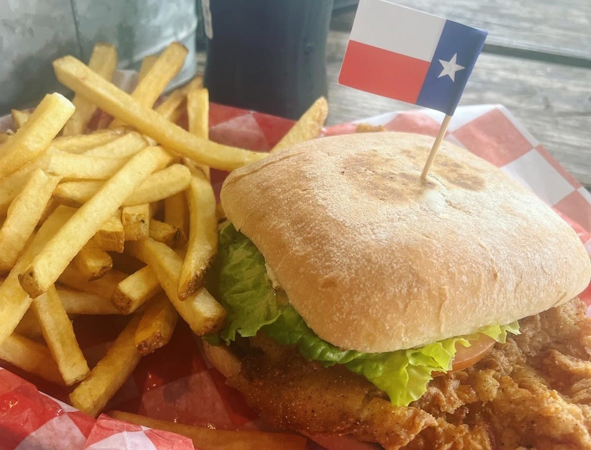 Acclaimed San Antonio-area burger spot Alamo Springs Cafe permanently closed