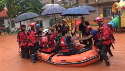 雷暴大雨強灌廣西 幼兒園逾170師生被困