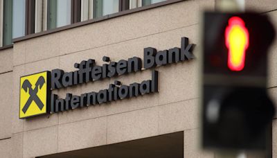 Raiffeisen Bank to start downsizing its business in Russia in summer, CEO says