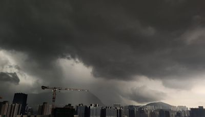 母親節｜天文台再警示：一兩小時部分地區兩勢較大 澳門黃雨生效