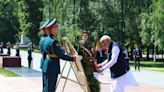 PM Modi Pays Tributes At The Tomb Of The 'Unknown Soldier' In Moscow: The Story Behind The War Memorial - News18