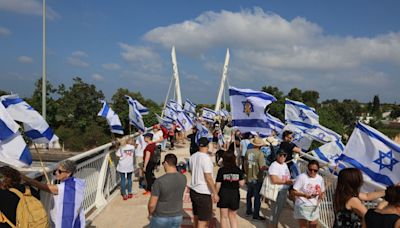 Nueve meses después de la guerra en Gaza, las protestas contra Netanyahu se intensifican en Israel