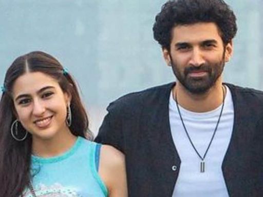 Aditya Roy Kapur Parties With Sara Ali Khan After Rumoured Break Up With Ananya Panday; Pics Go Viral - News18