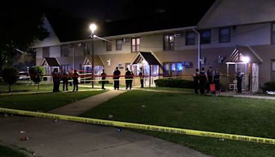 Chicago reels from violent holiday weekend: More than 100 shot, 19 fatally