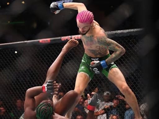 Viral Video Shows Sean O’Malley’s Coach Tricking Aljo Sterling Into Getting TKO During Their UFC 292 Fight