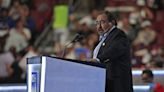 El congresista Grijalva celebra asignación millonaria para energía solar en Puerto Rico