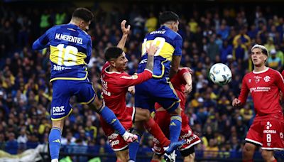 Boca no pudo ganarle a Barracas en la Bombonera y reclamó un penal sobre la hora: el VAR le dio la derecha al árbitro Echenique