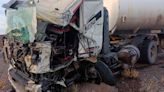 Choque de camiones con un herido en Ruta 6, al sur de Roca: uno estaba cargado con combustible - Diario Río Negro