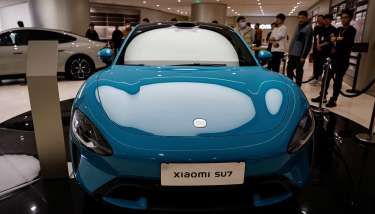 小米正式發表SU7電動車 售價比特斯拉Model 3便宜4000元人民幣 | Anue鉅亨 - 大陸政經