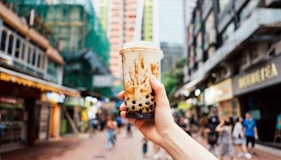 Shares of Chinese bubble tea firm Chabaidao plunge nearly 40% in Hong Kong debut