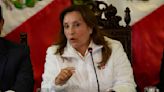 La presidenta de Perú dice que las preguntas sobre su presunta cirugía plástica son "tendenciosas"