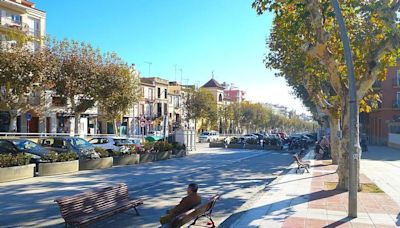 Esta playa a 40 minutos de Barcelona tiene aparcamiento gratis todo el verano