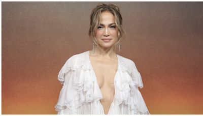 Reporter Asks Jennifer Lopez to Her Face Whether Divorce Rumors Are True