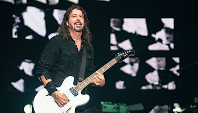 Dave Grohl's daughters make brutal move after Foo Fighters rocker admits to infidelity