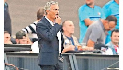 José Mourinho tira el anzuelo; México, ¿por qué no?